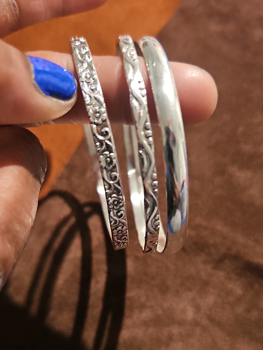925 Sterling Silver Floral and Polished Bangles Set Of Three Ladies Size 8 - Picture 6 of 10